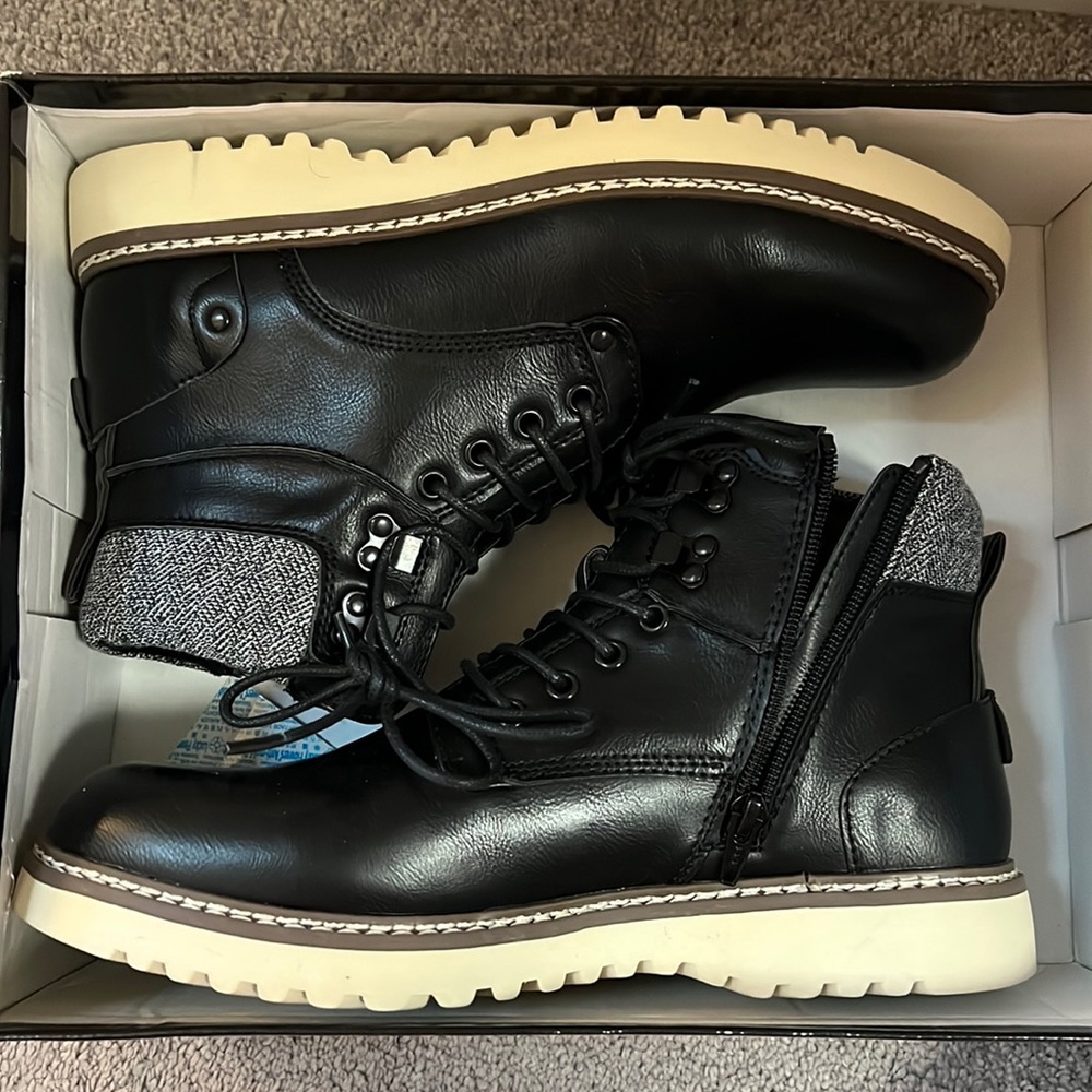 BRAND NEW Steve Madden Boots